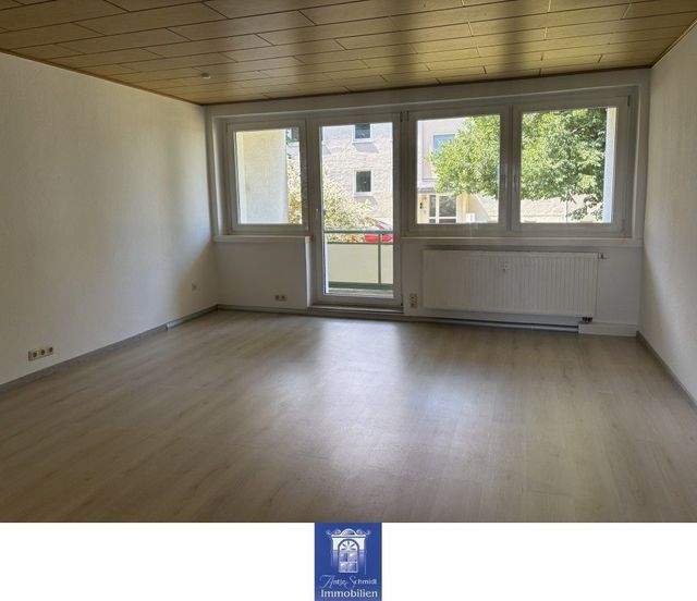 Wohnen in ländlicher Idylle! 3-Zimmer-Wohnung mit schönem Balkon! - Photo 1