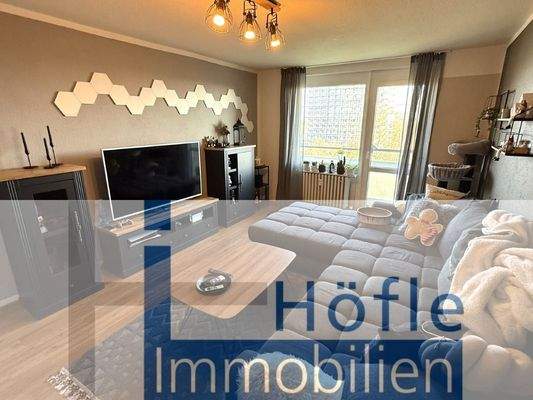 Wohnbereich mit Balkonzugang