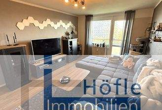 Wohnbereich mit Balkonzugang