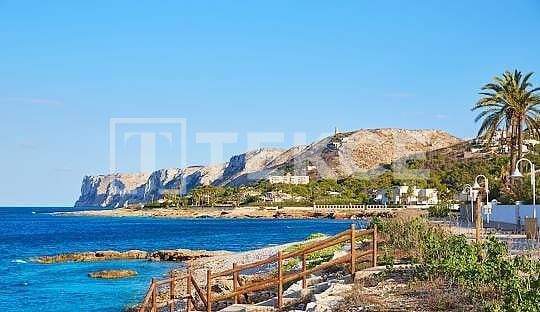 Discover Villas with Elegance & Comfort in Denia