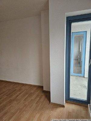 Loggia von 2 Räumen begehbar