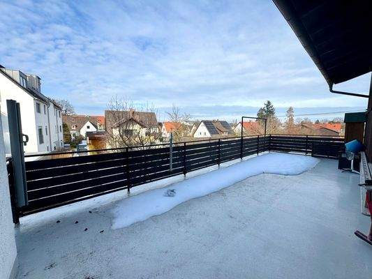 Nordterrasse kann gemeinschaftl mit direktem Nachbarn genutzt werden