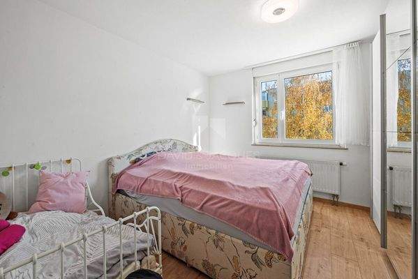 Großes Schlafzimmer