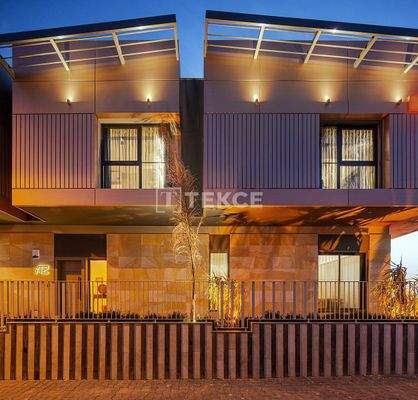 Seaview Villas with Private Gardens in İzmir Güzelbahçe