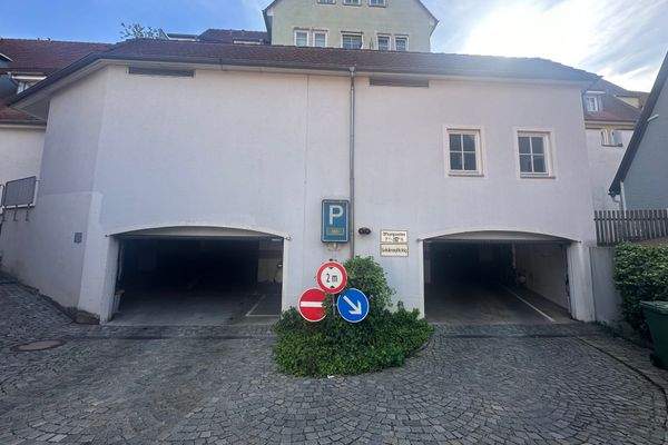 Tiefgarage - 5 Stellplätze