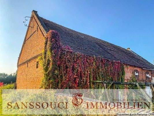 großzügige Scheune