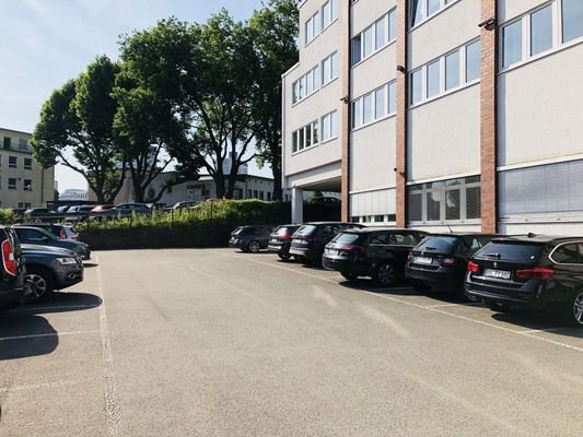 Aureichend Stellplätze