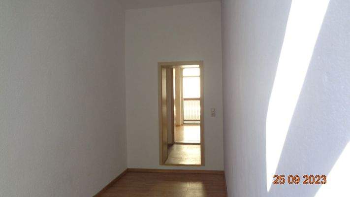 Gästezimmer Blick Flur Küche.JPG