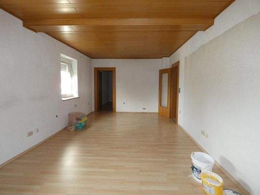 Wohnzimmer der Wohnung im 1. OG