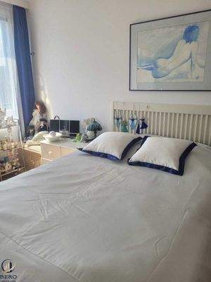 Schlafzimmer mit begehbarem Schrankraum