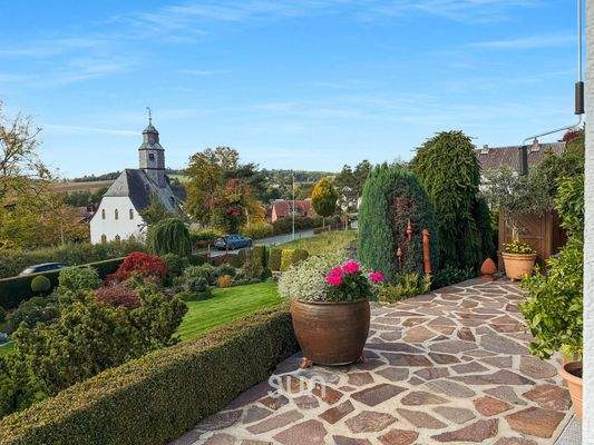 IHRE RUHIGE TRAUMLAGE