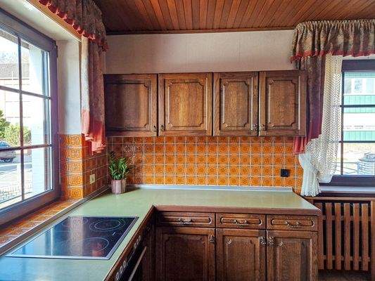 2 Fenster zur Straße