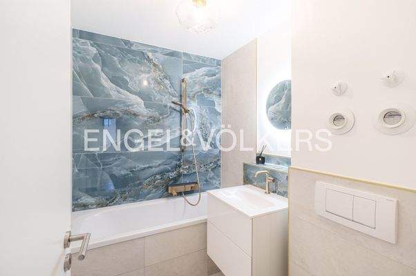 exklusives Badezimmer