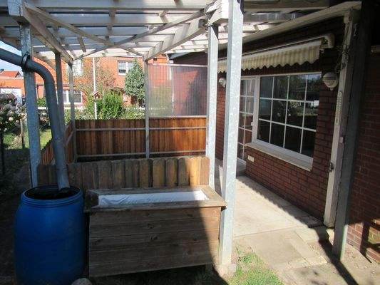 überdachte Terrasse mit Markise