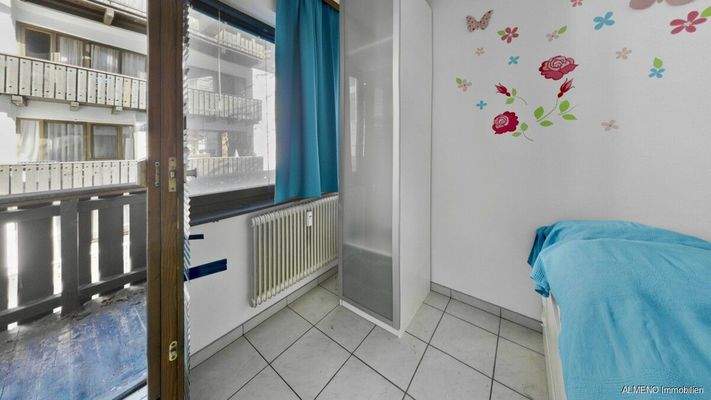 Schlafzimmer mit Balkon