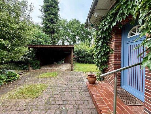 Carport am Hauseingang