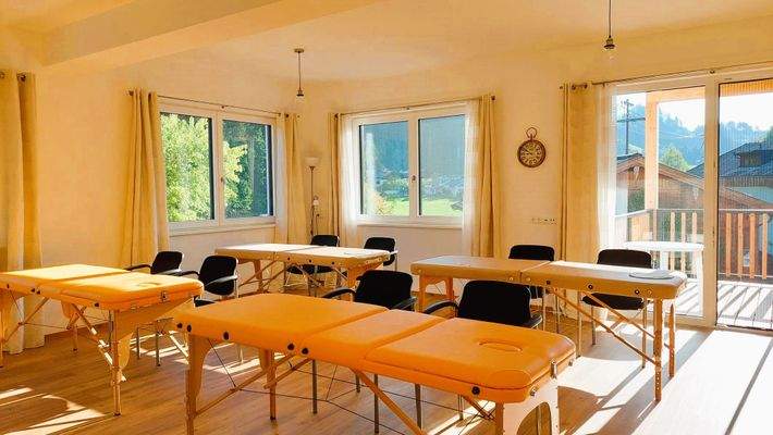 16-Lehrsaal Fortbildung Arzt Therapeut.JPG