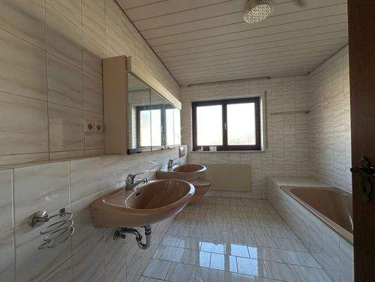 PHOTO-2025-11-11-18-38-42 (14) (1).jpg