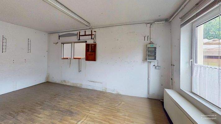 Hauptstrae-33-Living-Room-Defurnished 2.jpg