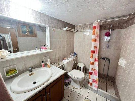 House For Sale In Nio Chorio IMG-20250603-WA0024.j