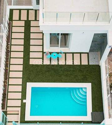 3-Bedroom Villas with Pools and Parking in Los Alcázares Murcia