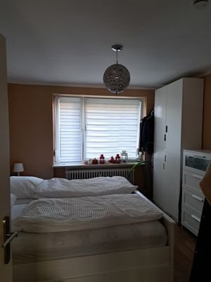 Schlafzimmer 1.jpg