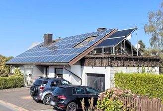 Außenansicht Front seitlich.jpg