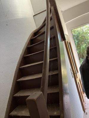 Treppe ins Obergeschoss