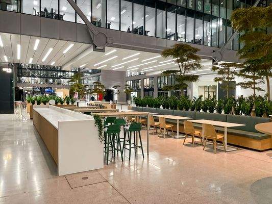 Regus_Frankfurt The Squaire_Germany_Centre 8553_Of