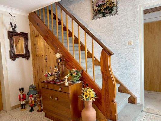 freundlich anmutetendes Treppenhaus