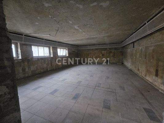 Kellerraum, zugänglich von der Erdgeschosswohnung