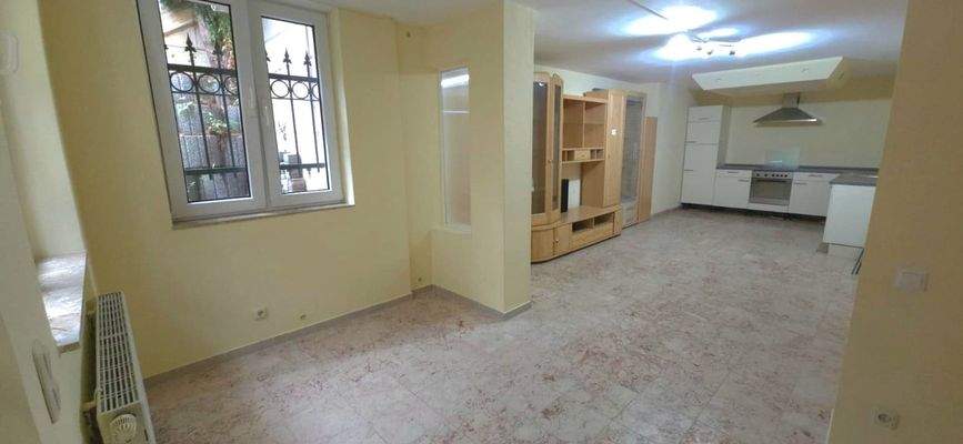 Unterkellert Wohnung 