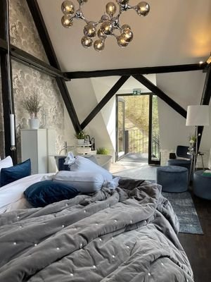 Zimmer Aria