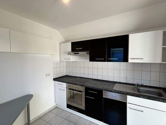 E 709 Küche Ansicht 1.jpeg