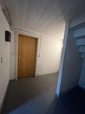 Durchgang Keller 2