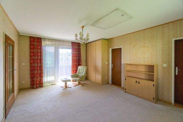 Zimmer 4 mit Ausgang zum Balkon