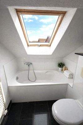 Badezimmer im Dachgeschoss