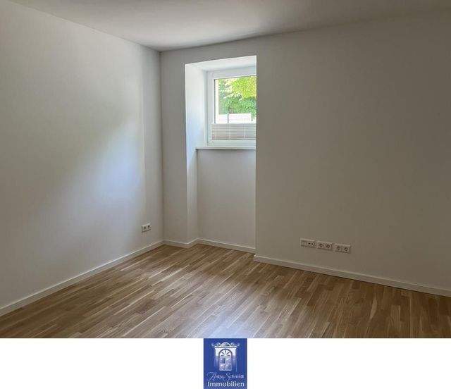 Liebevoll und modern sanierte Wohnung im Erstbezug! Erker, Fußbodenheizung, Parkett! - Foto 2