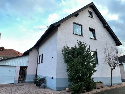 Haus und Garage 2