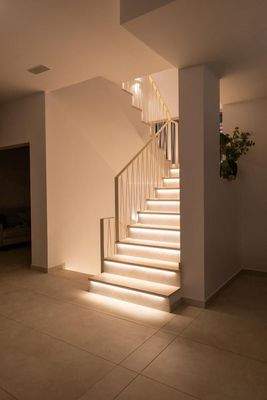 Kreta, Tavronitis: Zeitgenössisch eingerichtete Villa mit Pool zu verkaufen