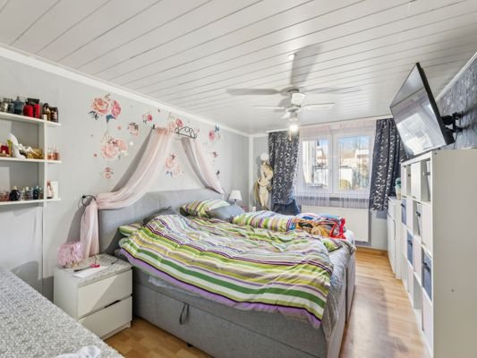 Schlafzimmer Wohnung 2