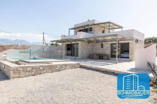 Kreta, Pitsidia: Villa mit Blick auf den Strand von Komos zu verkaufen