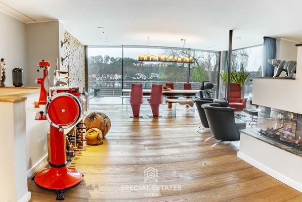 Wohnzimmer mit Gaskamin