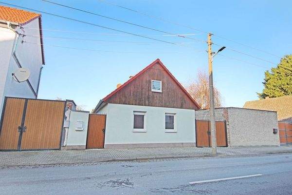 Hausansicht / Straßenseite