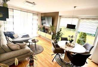 Wohnbereich / Essbereich - mit Blick in Ihren Garten - sonniger Wintergarten-Flair