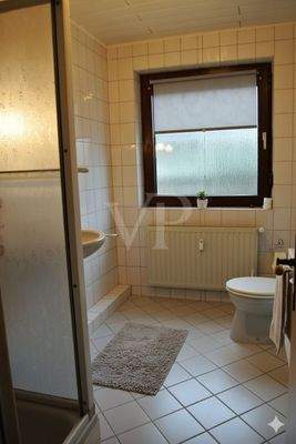 KI-Tageslicht-Duschbad