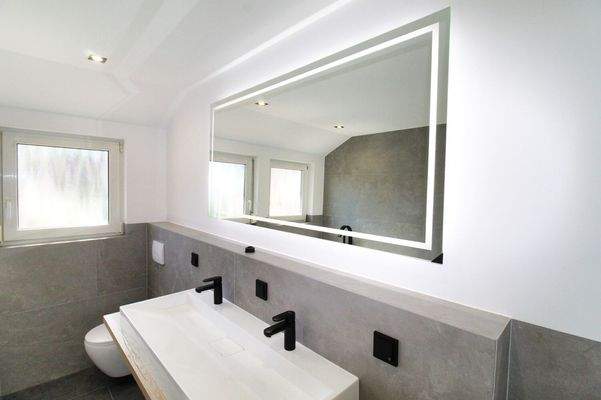 Tageslicht-Badezimmer Bild 2 DG