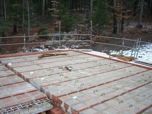 Ziegeldeckeneinbau Bauphase