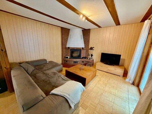 Wohnbereich mit Kamin