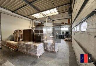 Halle Innenansicht 1